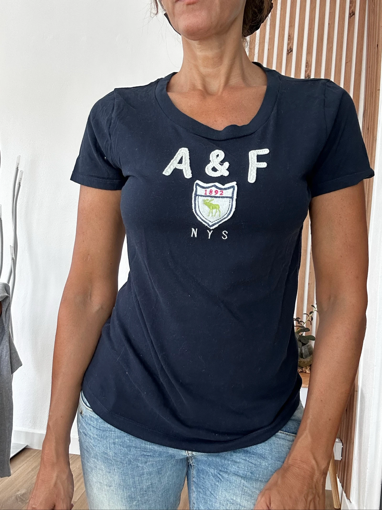 Navy blue vintage Abercrombie & Fitch T-shirt – Embroidered logo – photo 3